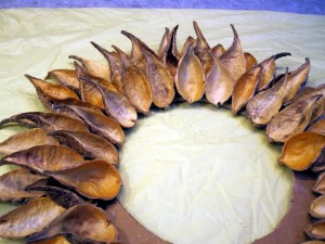 add-pods-wreath